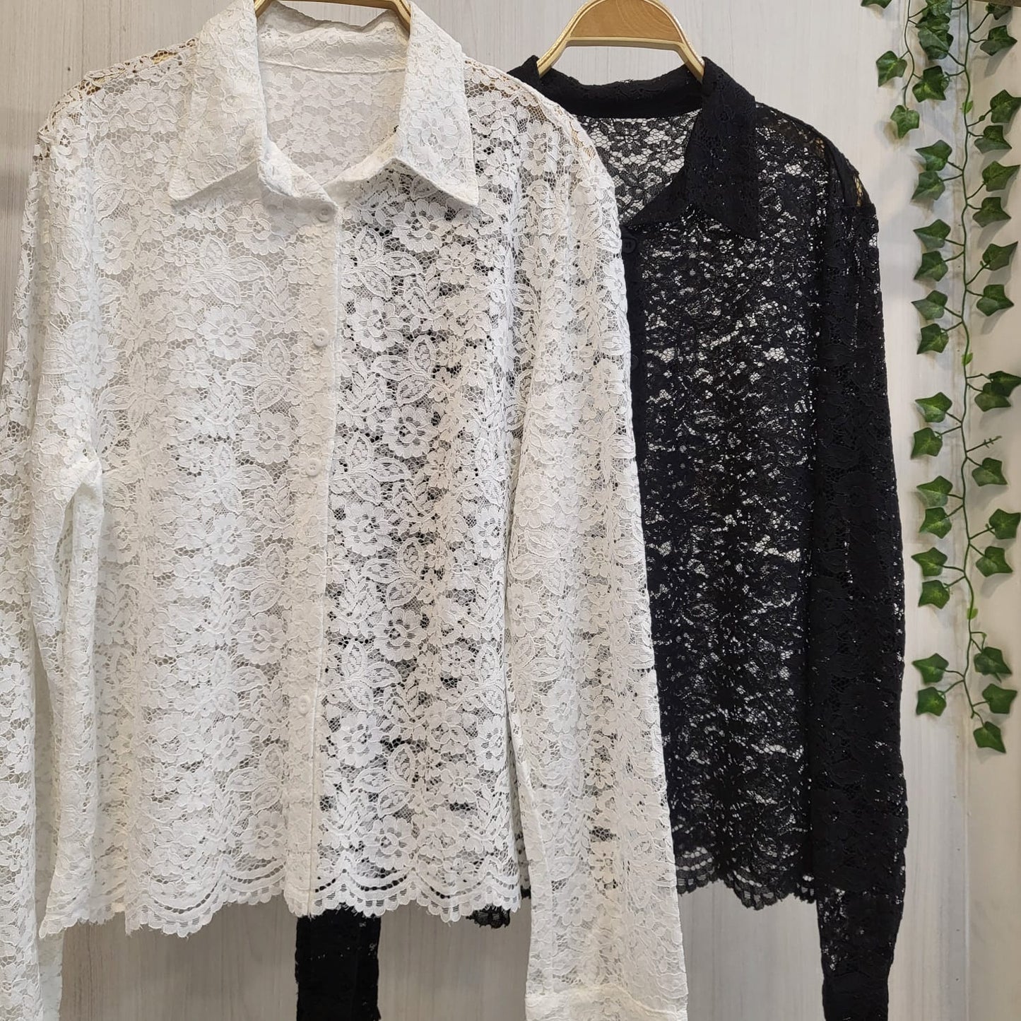 Blusa de Encaje Manga Larga