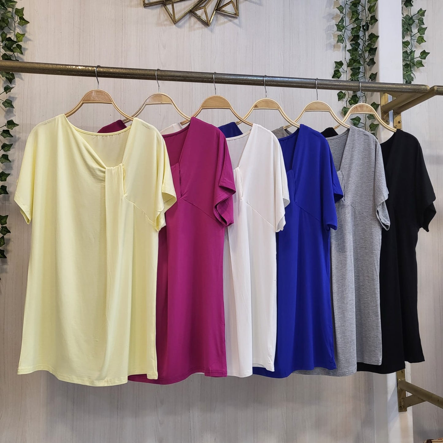 Polera Manga Corta con Drapeado Asimétrico