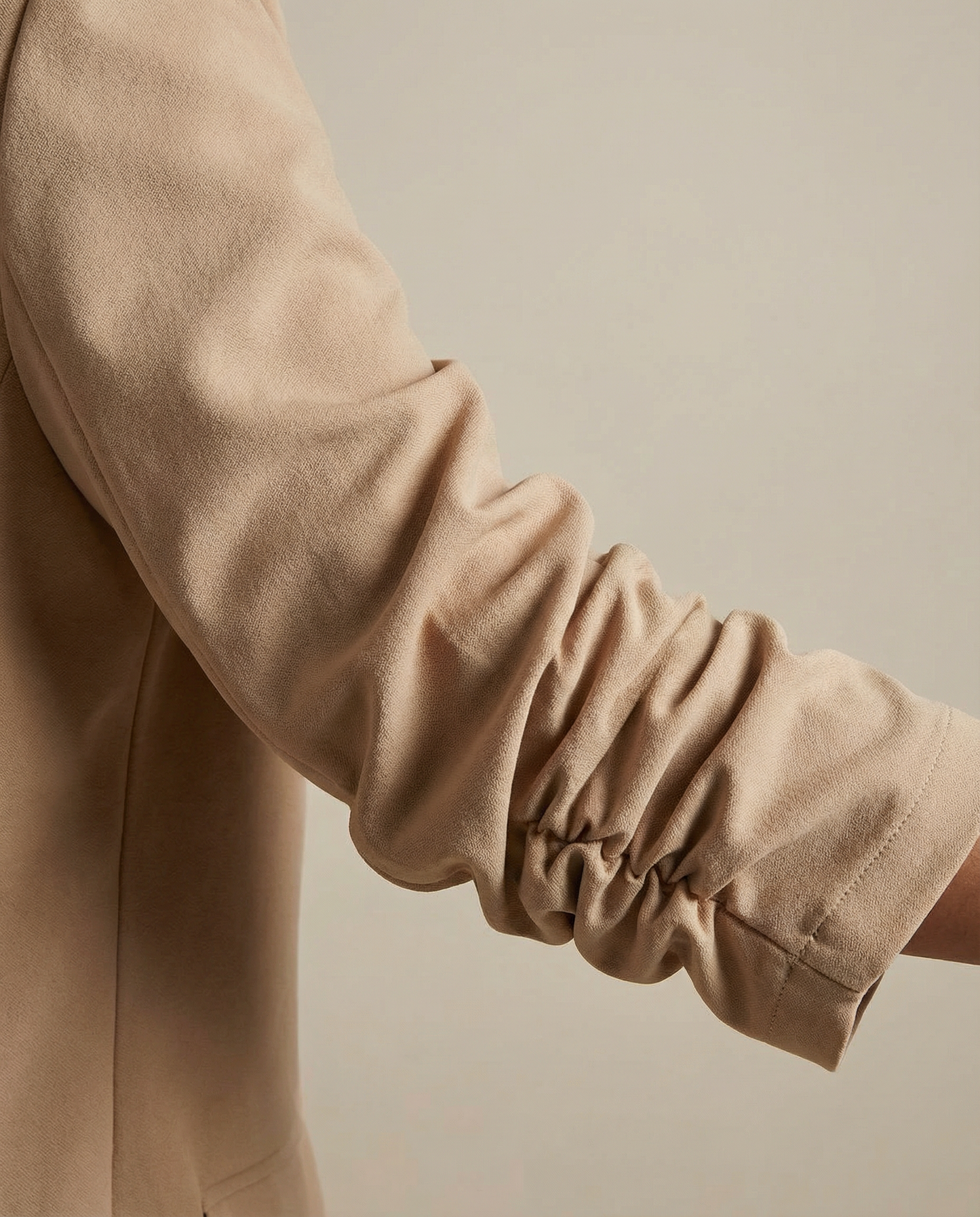 Blazer Largo Crepe Elasticado con Manga Fruncida