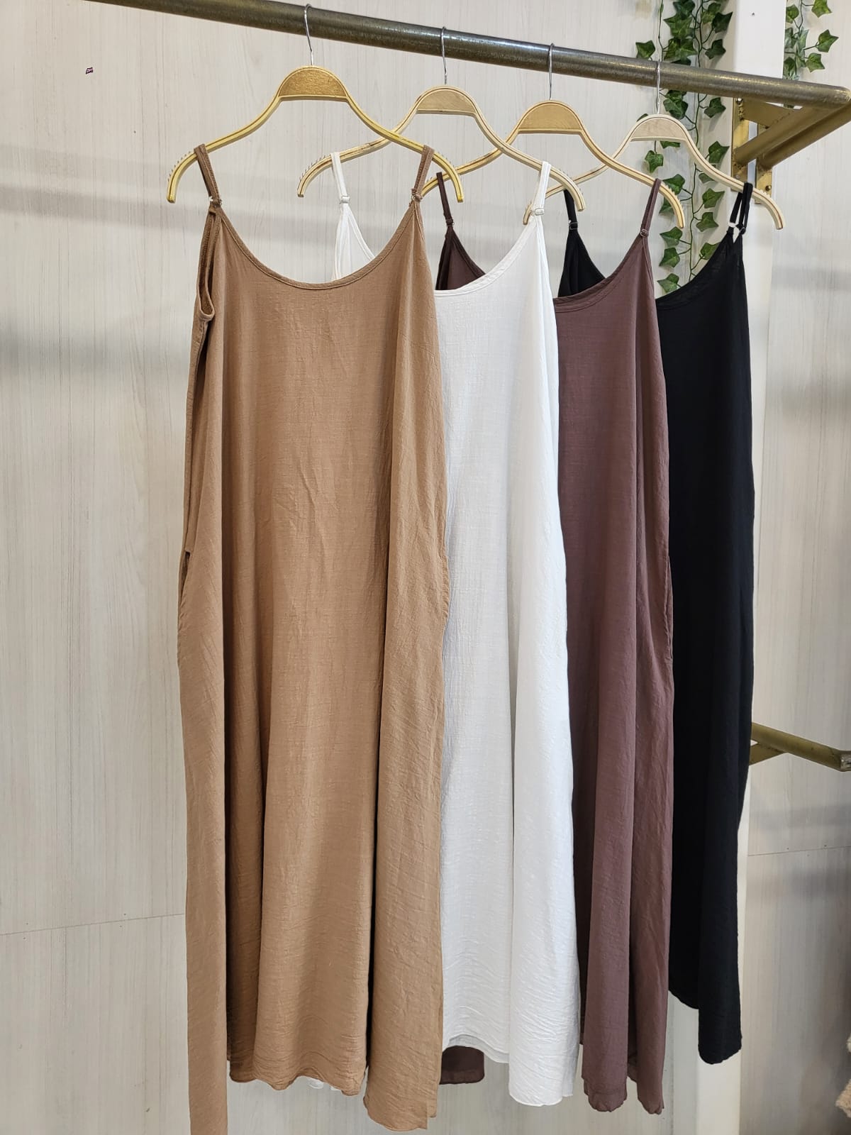 Vestido de Lino sin Manga con Bolsillos